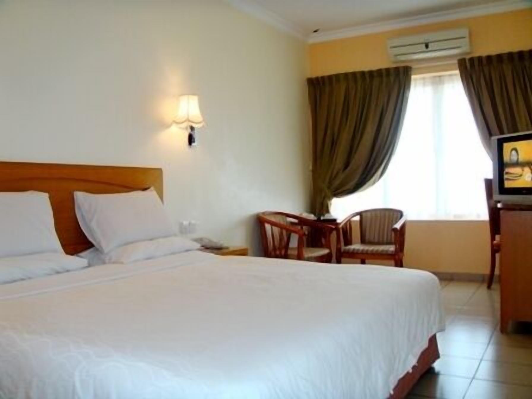 Megah D'Aru Hotel Кота-Кинабалу Экстерьер фото