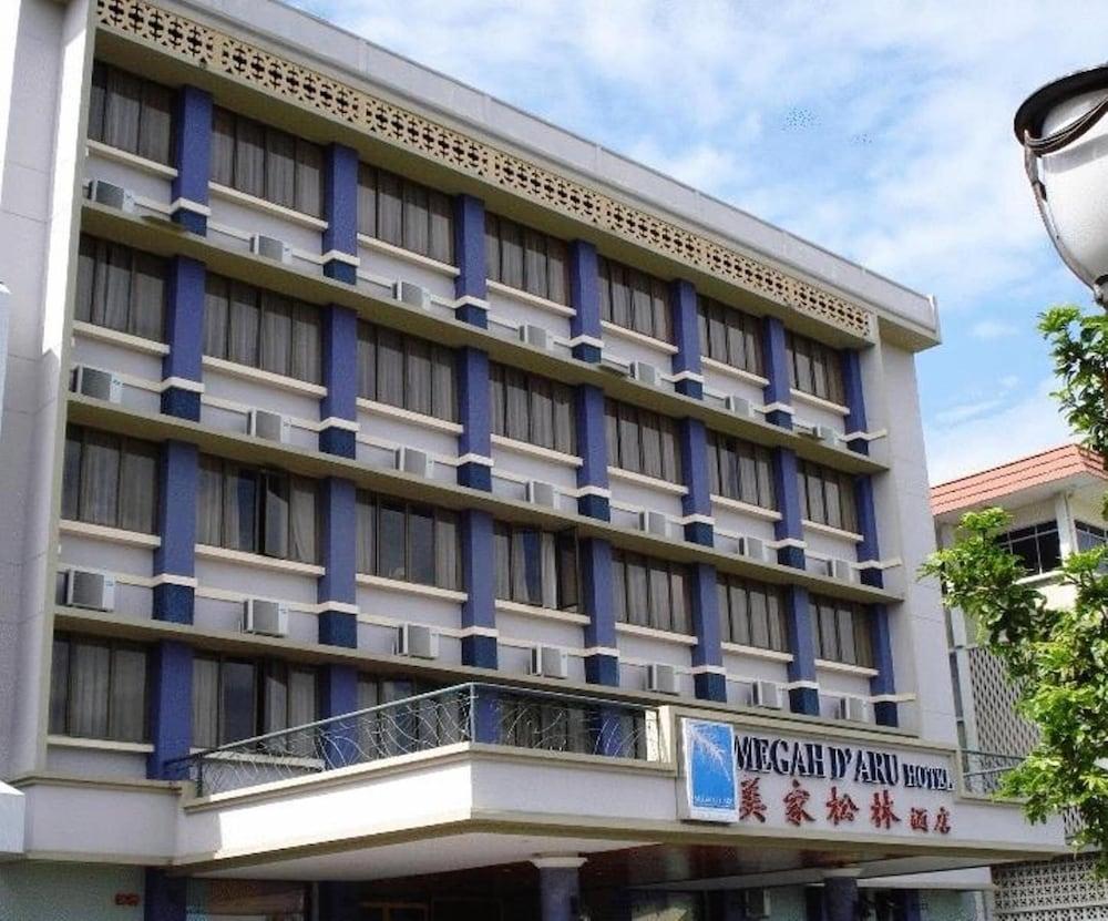Megah D'Aru Hotel Кота-Кинабалу Экстерьер фото