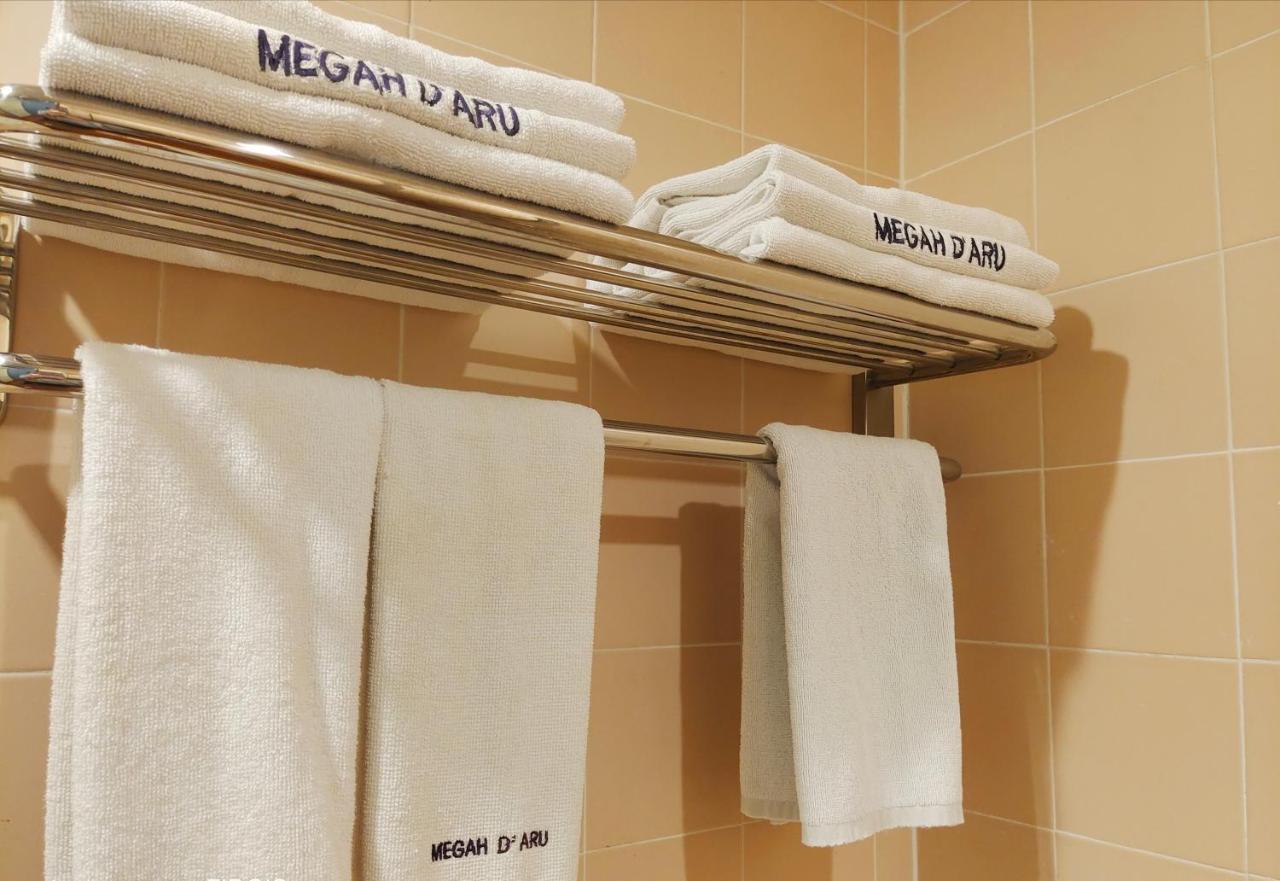 Megah D'Aru Hotel Кота-Кинабалу Экстерьер фото